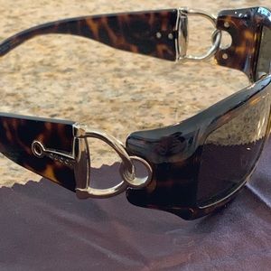 Gucci Sunglasses New Never Worn